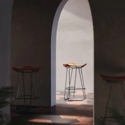 Cuero Design Barstool