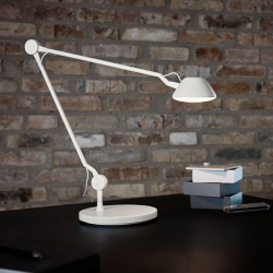 Fritz Hansen  AQ01 Table Lamp 