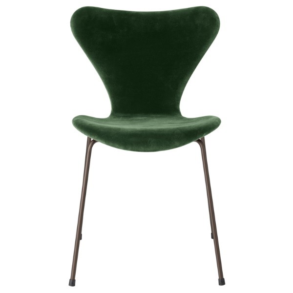 Fritz Hansen Series 7™ Velvet chair