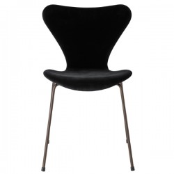 Fritz Hansen Series 7™ Velvet chair