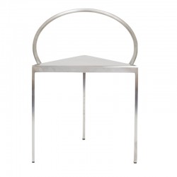 Buy The Frama Triangolo Chair Questo Design