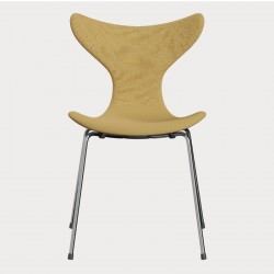 Fritz Hansen Lily Chair...